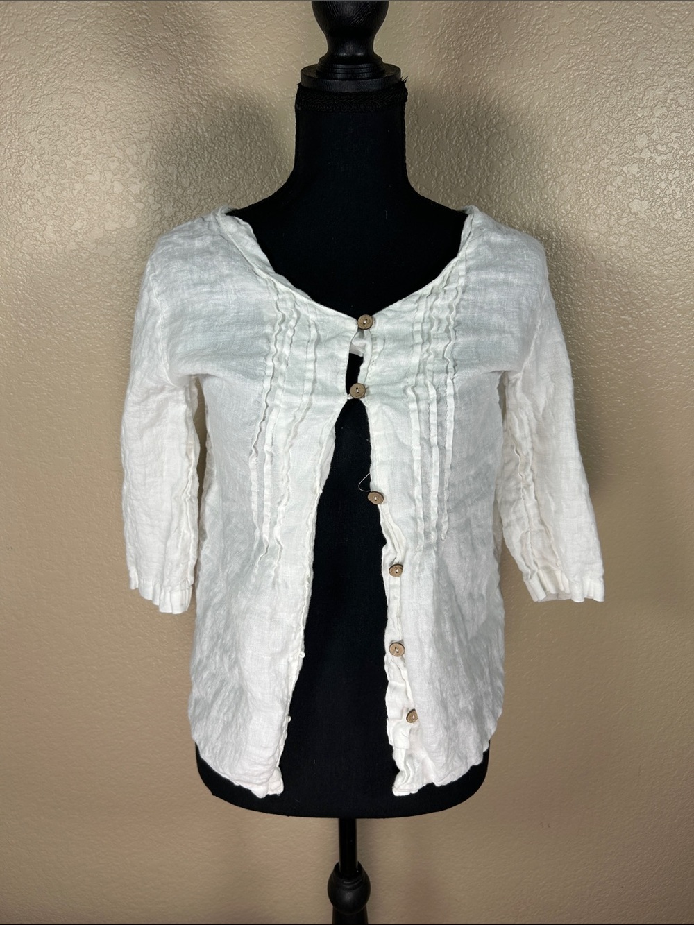 Lingo L’Arno White 100% Linen Eyelet Blouse Pleated Back Button Detail
